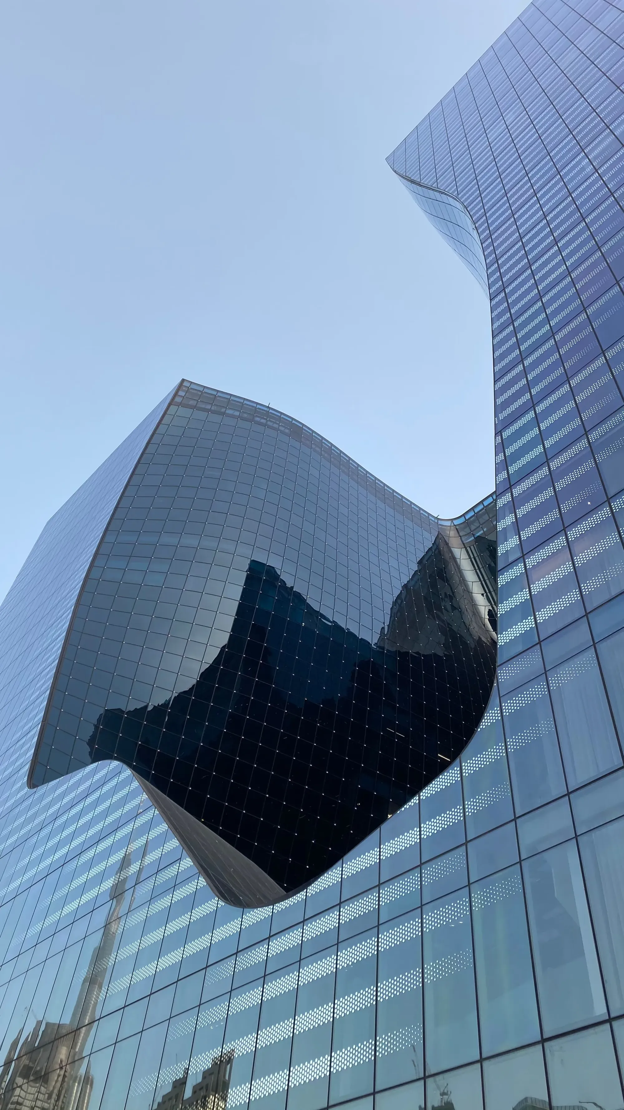 The Opus by OMNIYAT, budynek Zahy Hadid w Business Bay, Dubaj